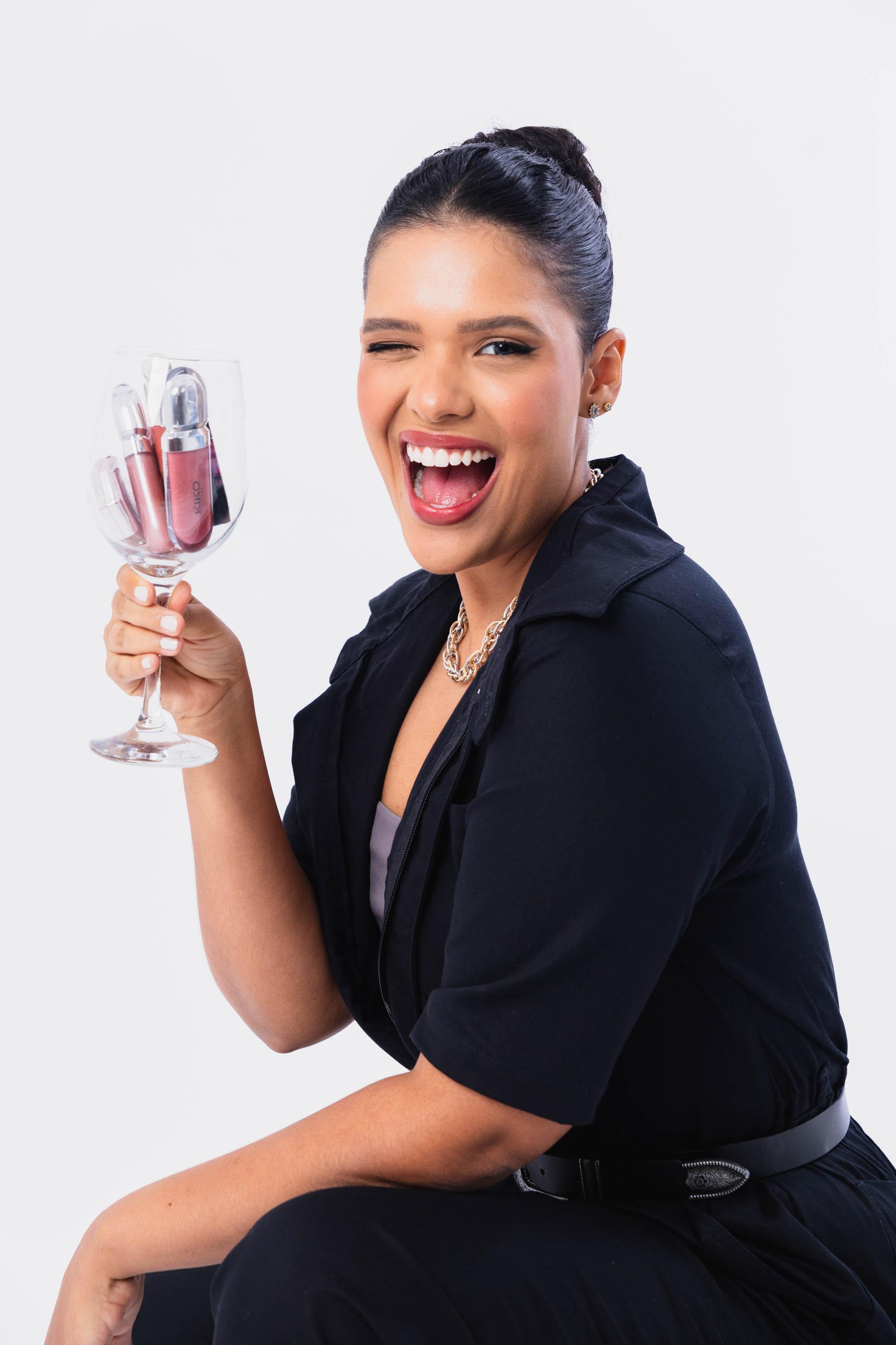 Bia Beltrão — Maquiadora profissional